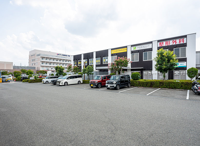 もりもと整形外科 枚方院の駐車場
